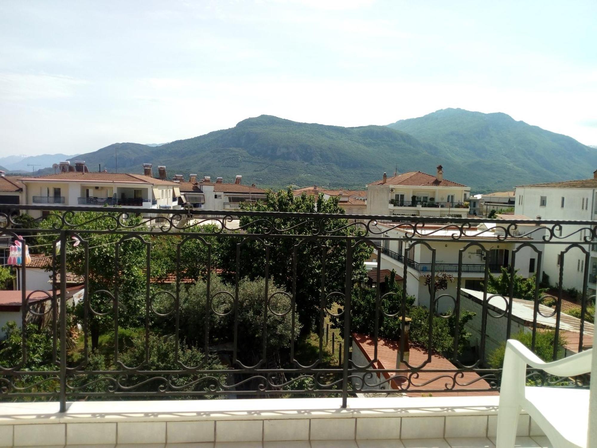 Meteora Monasteries View Apartment Калампака Екстериор снимка